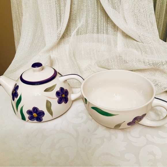 Ceramic Tea for One Teapot & Tea cup, Purple Floral BONUS Tea from Lake Louise - Picture 4 of 7